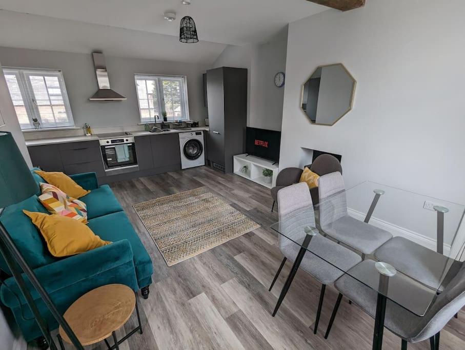 31 High Street - Modern & Stylish 2-Bed Apartment - Inc Parking Husbands Bosworth Zewnętrze zdjęcie